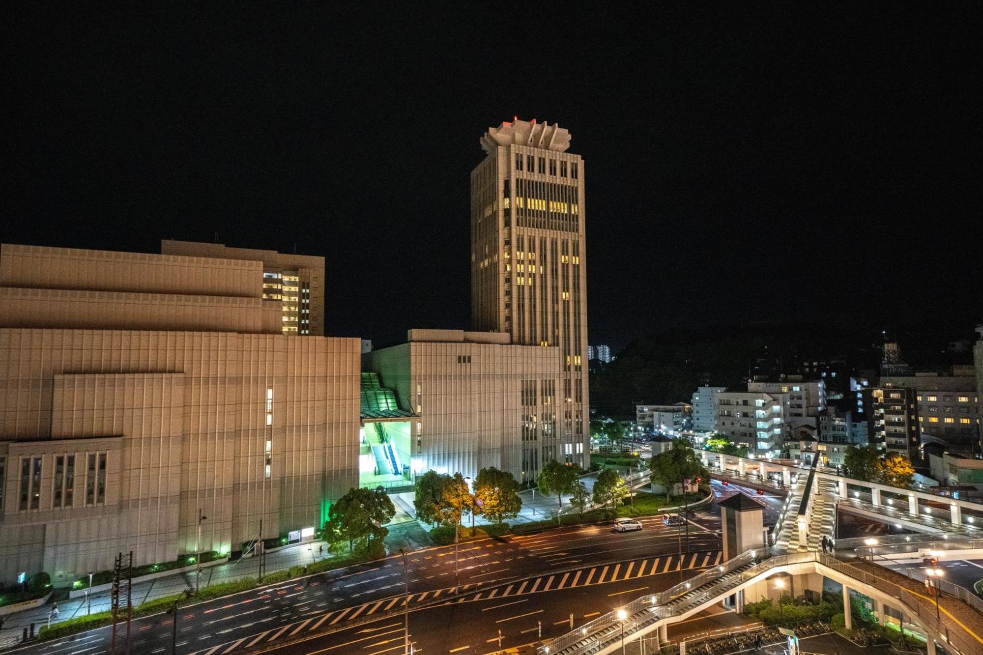 横须贺美居酒店 外观 照片